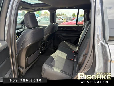 2025 Jeep Grand Cherokee Laredo X 4x4
