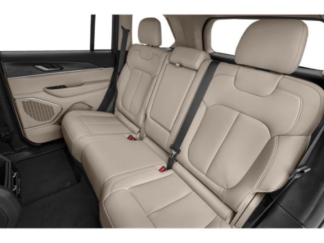 2025 Jeep Grand Cherokee Laredo X 4x4