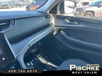 2023 Jeep Grand Cherokee L Laredo 4x4