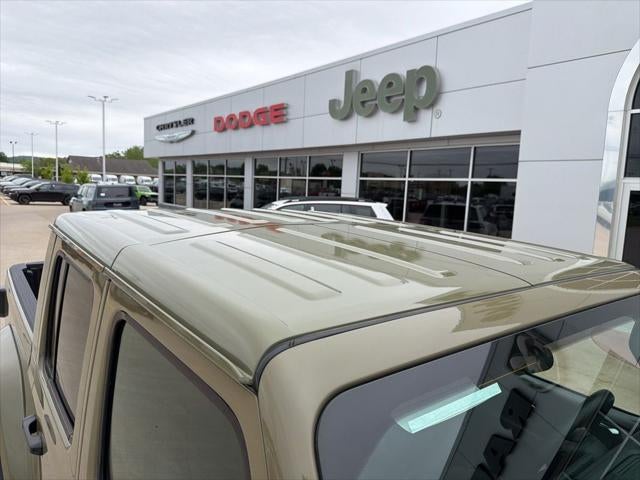 2025 Jeep Gladiator Nighthawk
