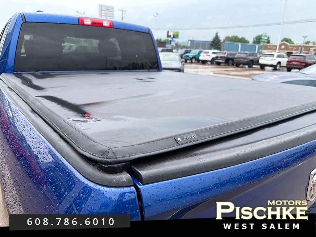 2017 RAM 1500 SLT