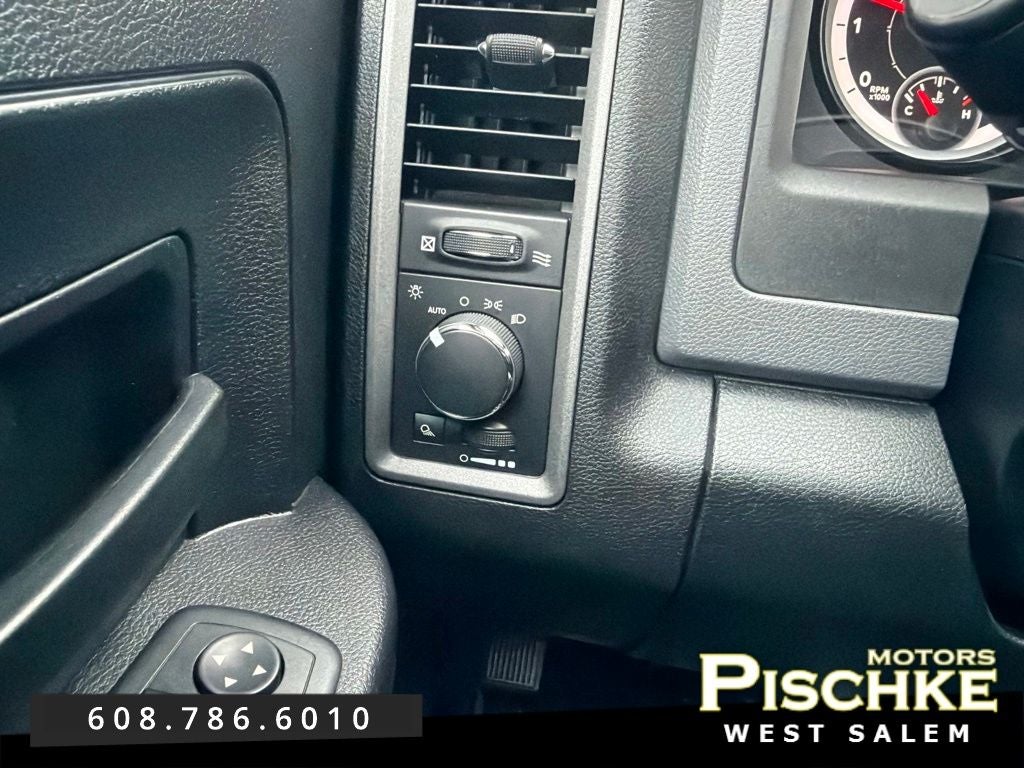 2016 RAM 1500 ST