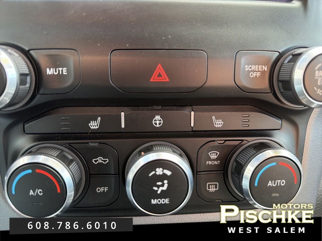 2022 RAM 1500 Big Horn Quad Cab 4x4 6'4' Box