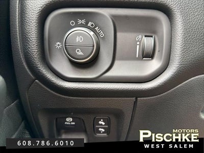 2021 RAM 1500 Big Horn Quad Cab 4x4 6'4' Box