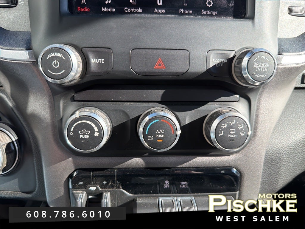 2019 RAM 1500 Big Horn/Lone Star Quad Cab 4x4 6'4' Box