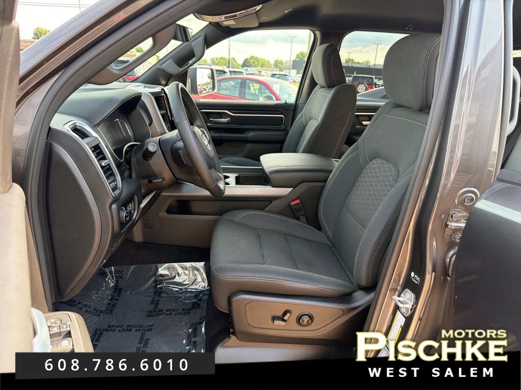 2025 RAM 1500 Big Horn Crew Cab 4x4 5'7' Box