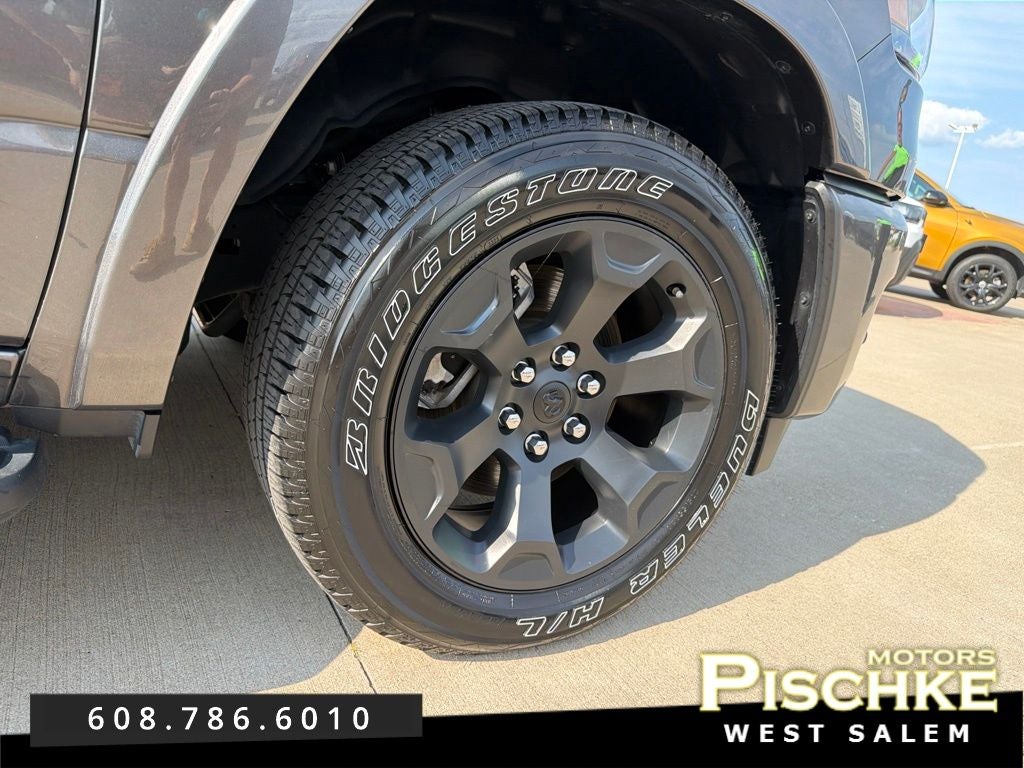 2025 RAM 1500 Big Horn Crew Cab 4x4 5'7' Box