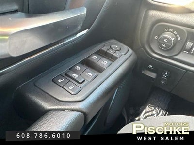 2025 RAM 1500 Big Horn Crew Cab 4x4 5'7' Box