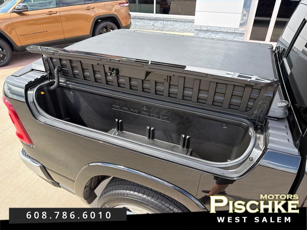 2025 RAM 1500 Big Horn Crew Cab 4x4 5'7' Box