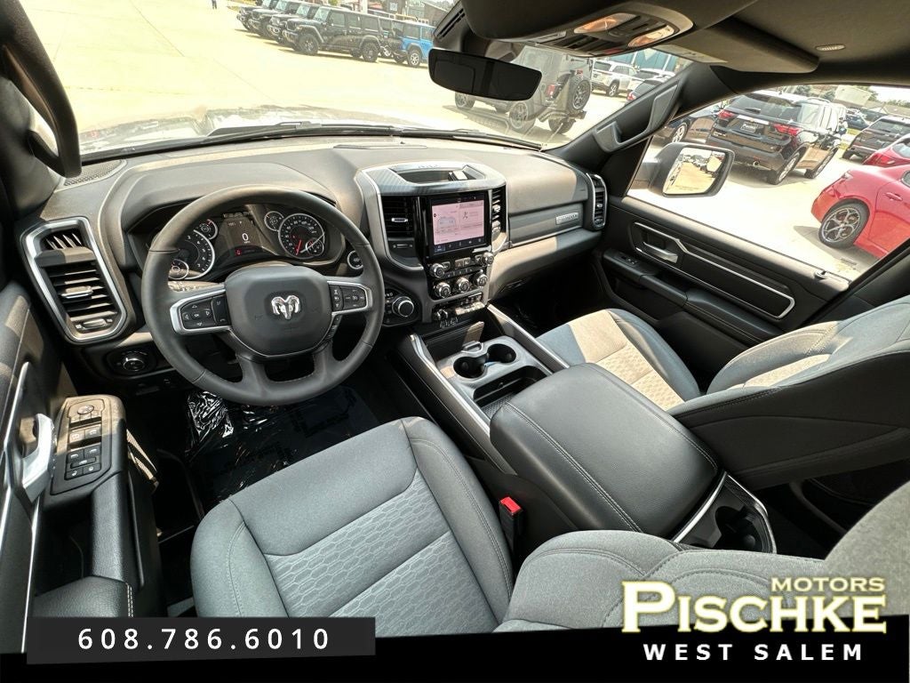 2025 RAM 1500 Big Horn Crew Cab 4x4 5'7' Box