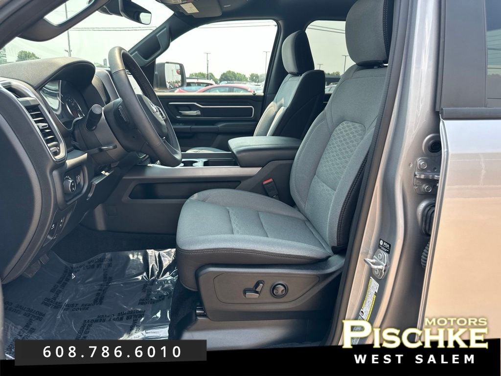 2025 RAM 1500 Big Horn Crew Cab 4x4 5'7' Box