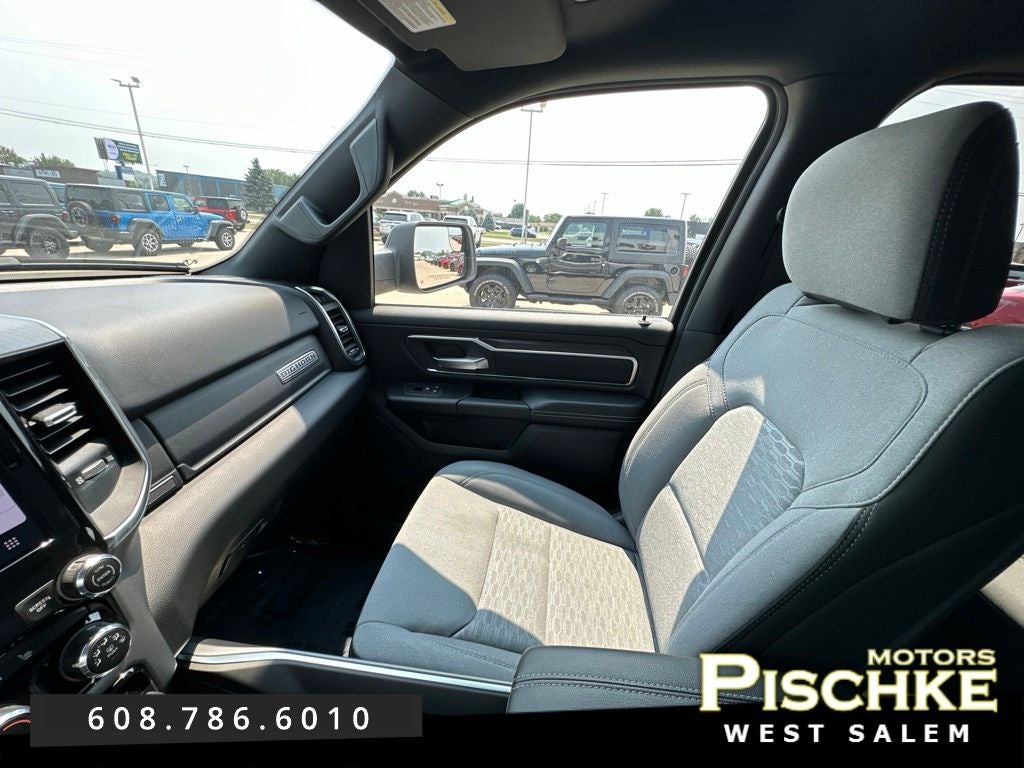 2025 RAM 1500 Big Horn Crew Cab 4x4 5'7' Box