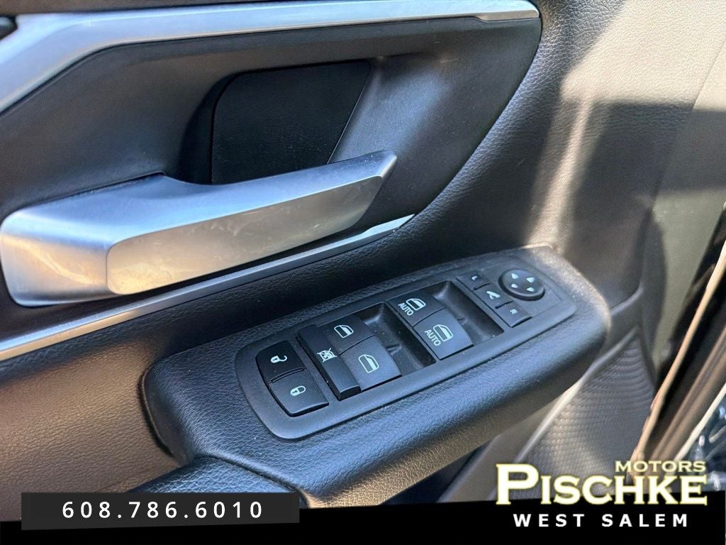 2023 RAM 1500 Big Horn Crew Cab 4x4 5'7' Box