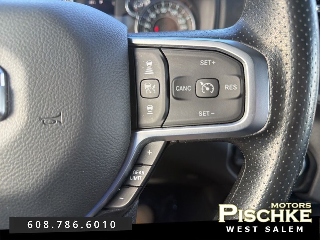 2025 RAM 1500 Tradesman Crew Cab 4x4 6'4' Box