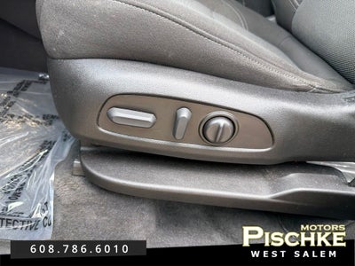 2023 Chevrolet Traverse AWD LT Cloth