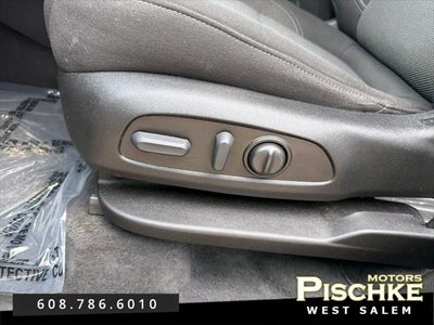 2023 Chevrolet Traverse AWD LT Cloth