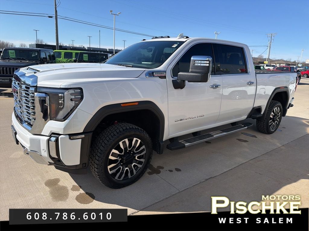 2024 GMC Sierra 2500HD 4WD Crew Cab Standard Bed Denali