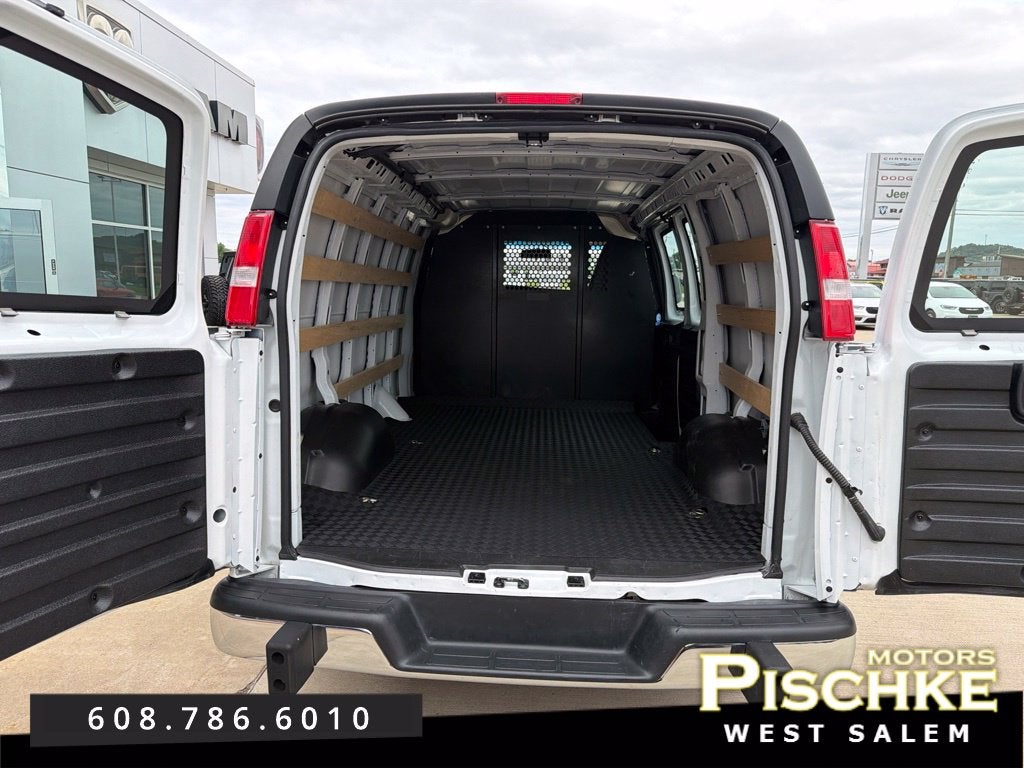 2025 GMC Savana Cargo RWD 2500 Regular Wheelbase Work Van