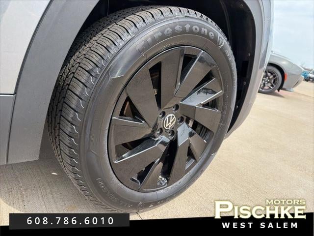 2024 Volkswagen Atlas Cross Sport 2.0T SE w/Technology