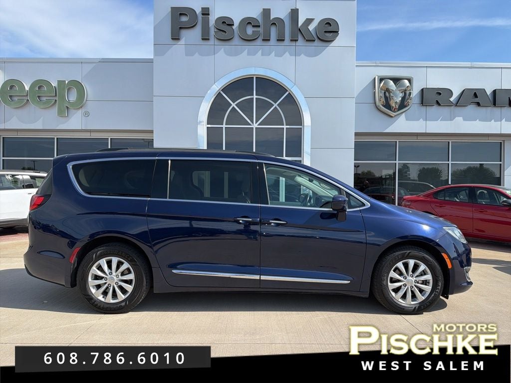 2017 Chrysler Pacifica Touring L