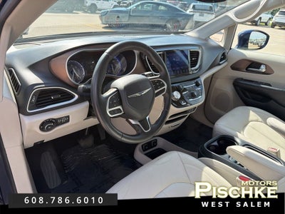 2017 Chrysler Pacifica Touring L