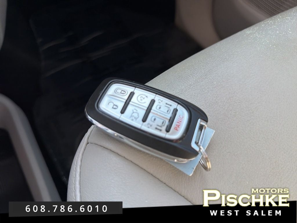 2017 Chrysler Pacifica Touring L