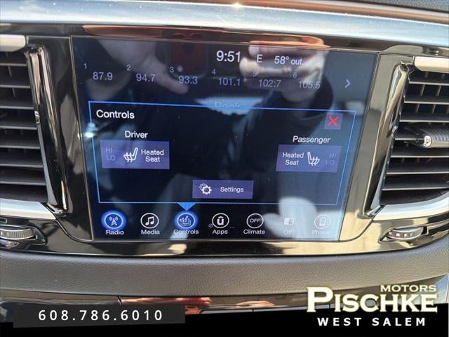2017 Chrysler Pacifica Touring-L