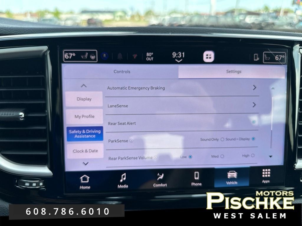 2026 Chrysler Voyager LX