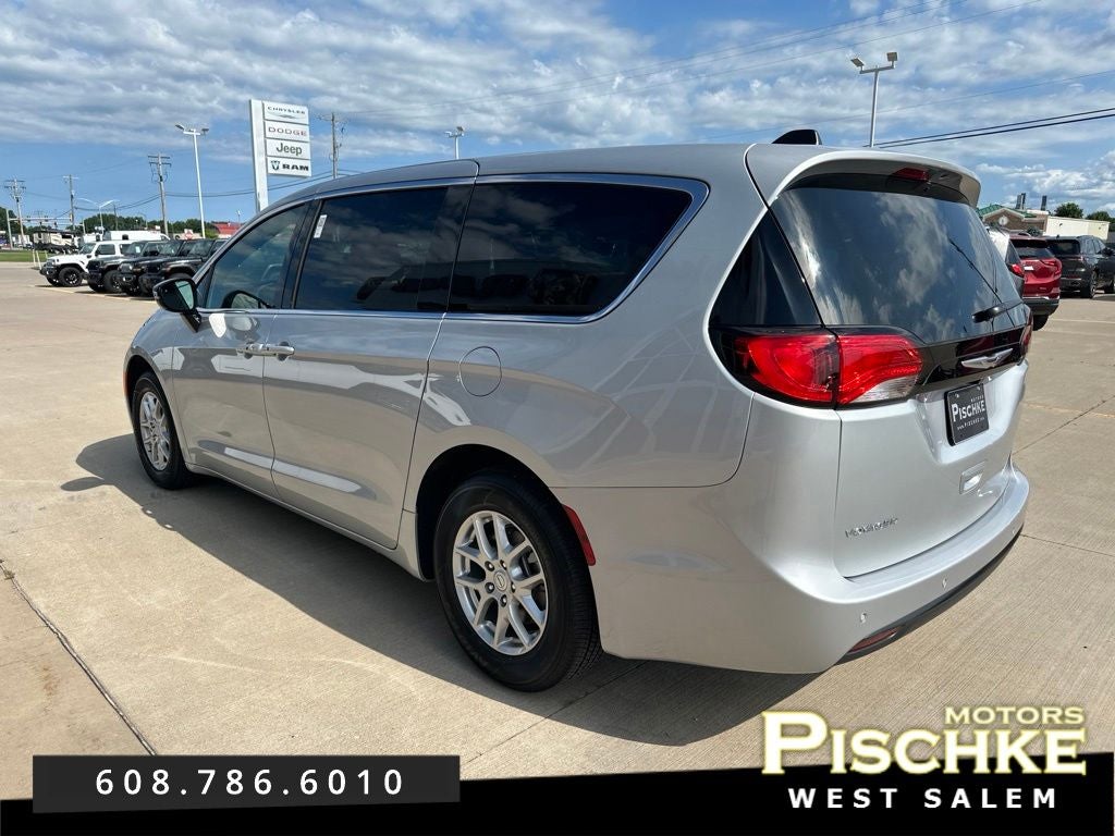 2026 Chrysler Voyager LX