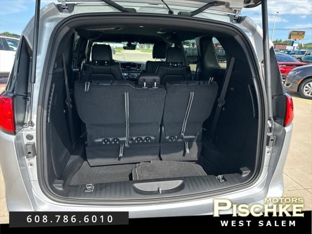 2026 Chrysler Voyager LX