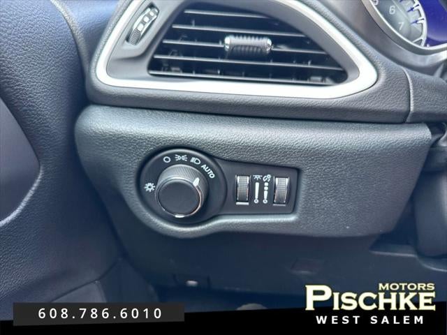 2026 Chrysler Voyager LX