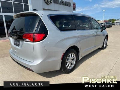 2026 Chrysler Voyager LX