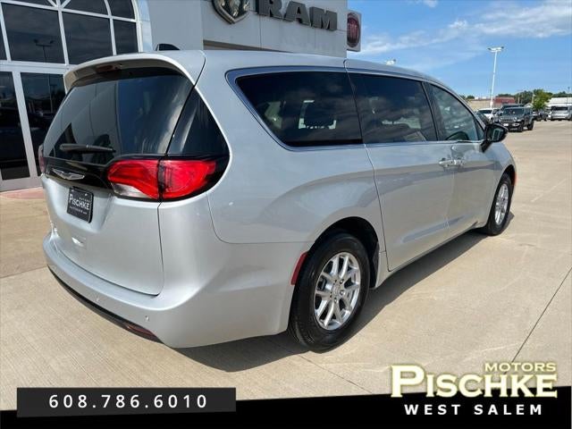 2026 Chrysler Voyager LX