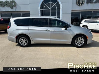 2026 Chrysler Voyager LX