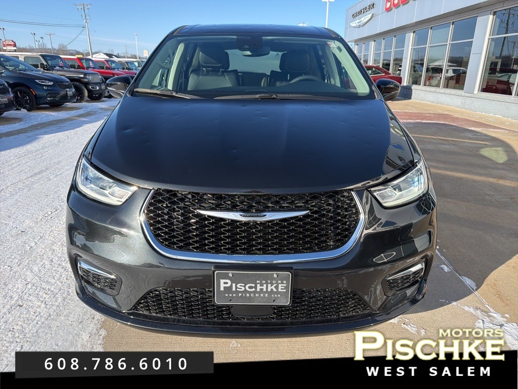 2023 Chrysler Pacifica Hybrid Touring L