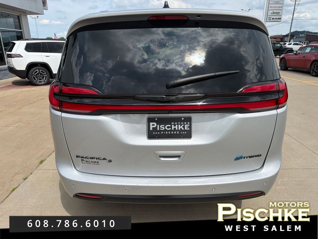 2024 Chrysler Pacifica Hybrid Premium S Appearance Pkg