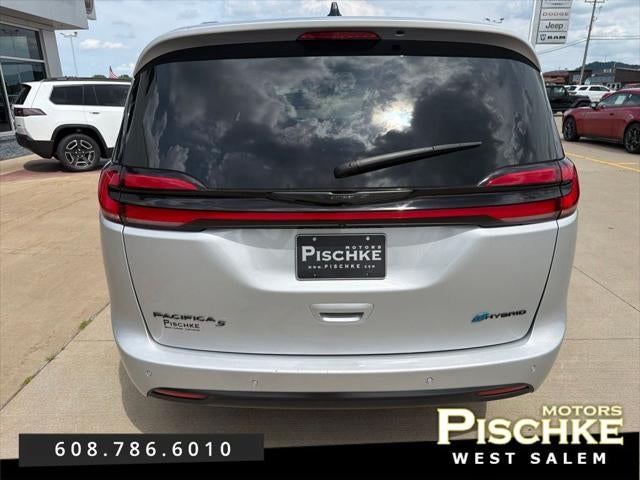 2024 Chrysler Pacifica Hybrid Premium S Appearance Pkg