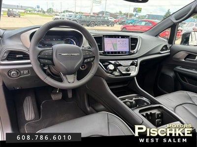 2024 Chrysler Pacifica Hybrid Premium S Appearance Pkg
