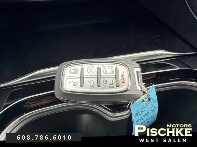 2024 Chrysler Pacifica Hybrid Premium S Appearance Pkg