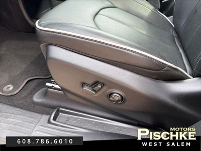 2024 Chrysler Pacifica Hybrid Premium S Appearance Pkg
