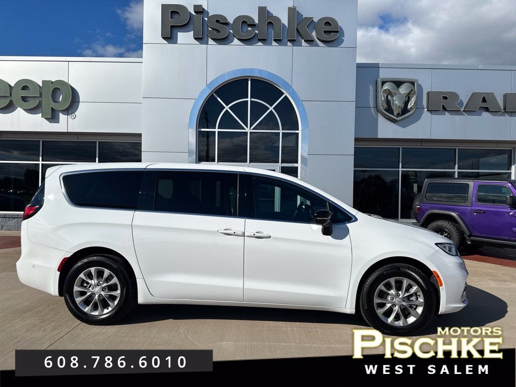 2025 Chrysler Pacifica Select