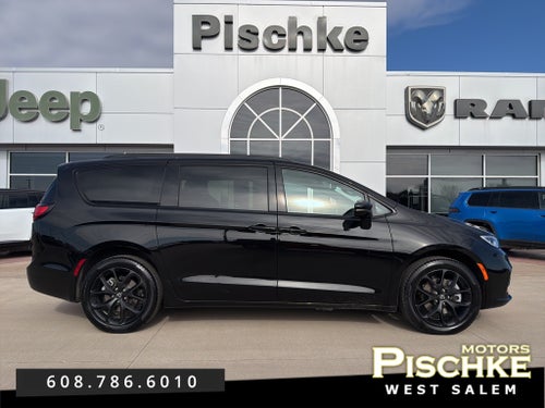2025 Chrysler Pacifica Limited AWD