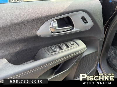 2025 Chrysler Pacifica Limited AWD