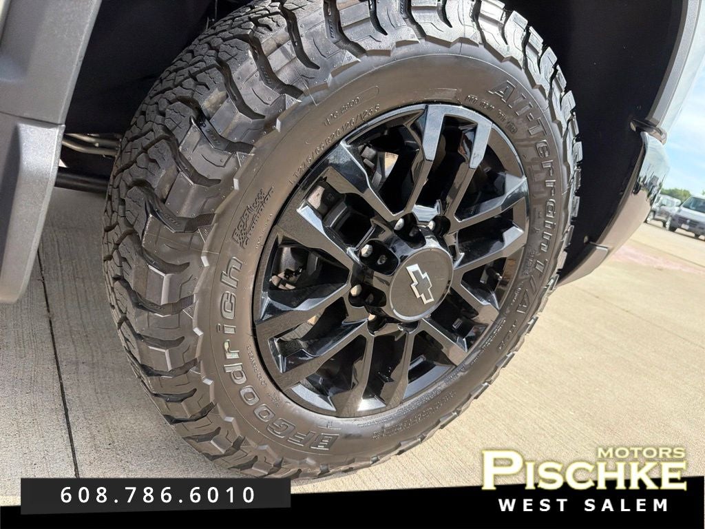 2025 Chevrolet Silverado 3500HD 4WD Crew Cab Standard Bed LT