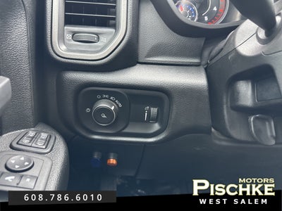 2023 RAM 3500 Tradesman Crew Cab 4x4 8' Box