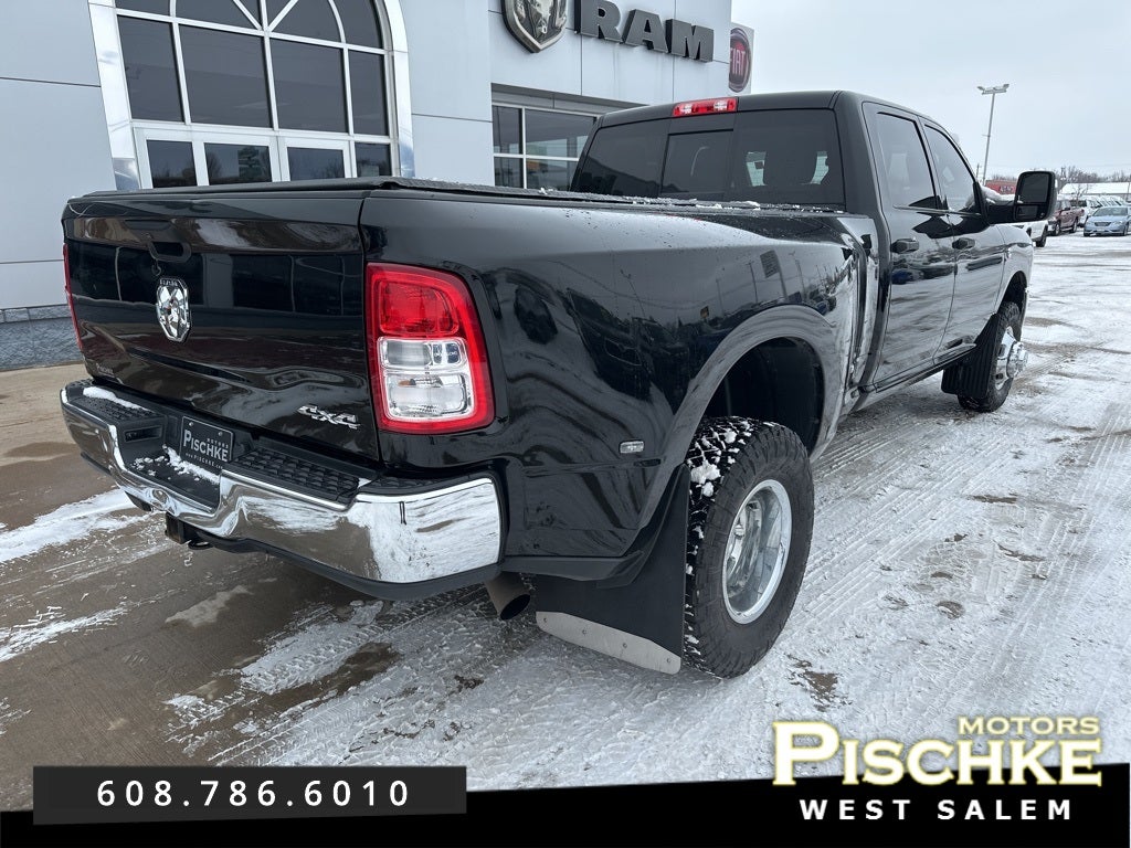 2023 RAM 3500 Tradesman Crew Cab 4x4 8' Box