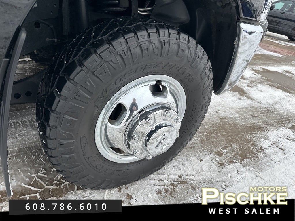 2023 RAM 3500 Tradesman Crew Cab 4x4 8' Box