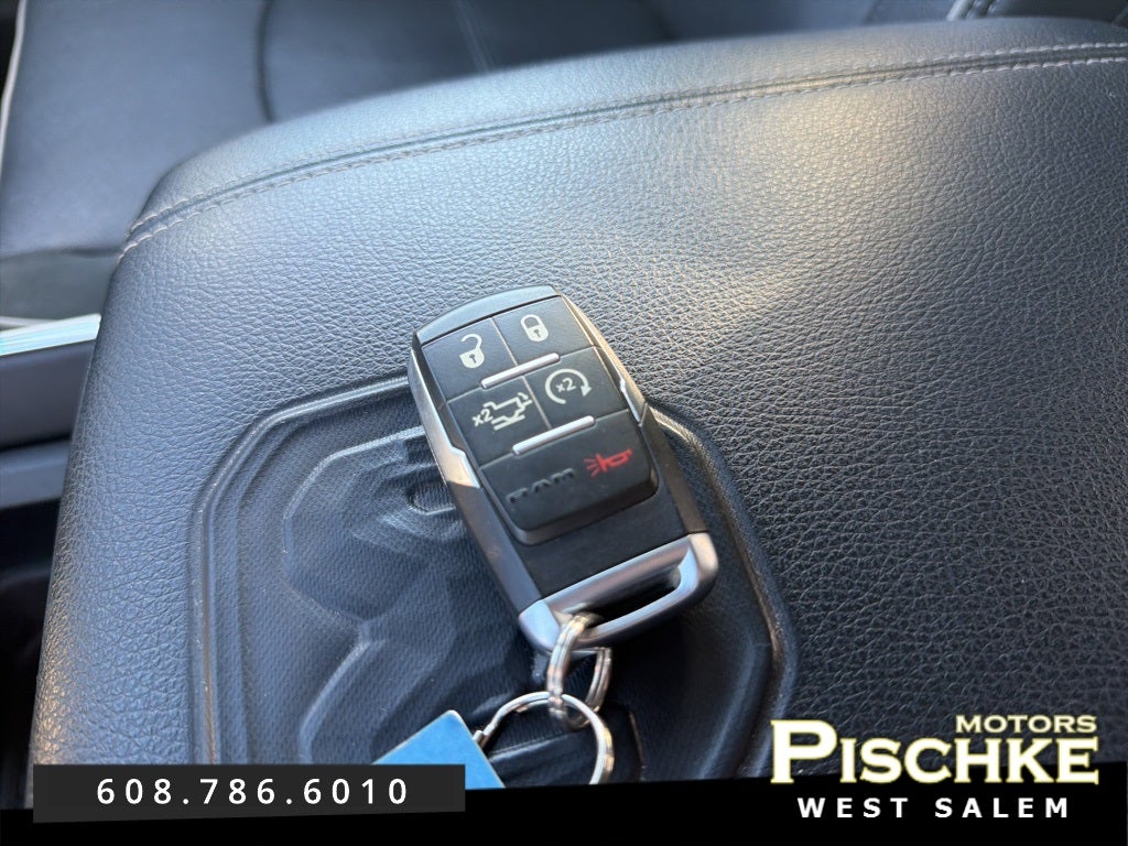 2020 RAM 3500 Laramie Crew Cab 4x4 8' Box