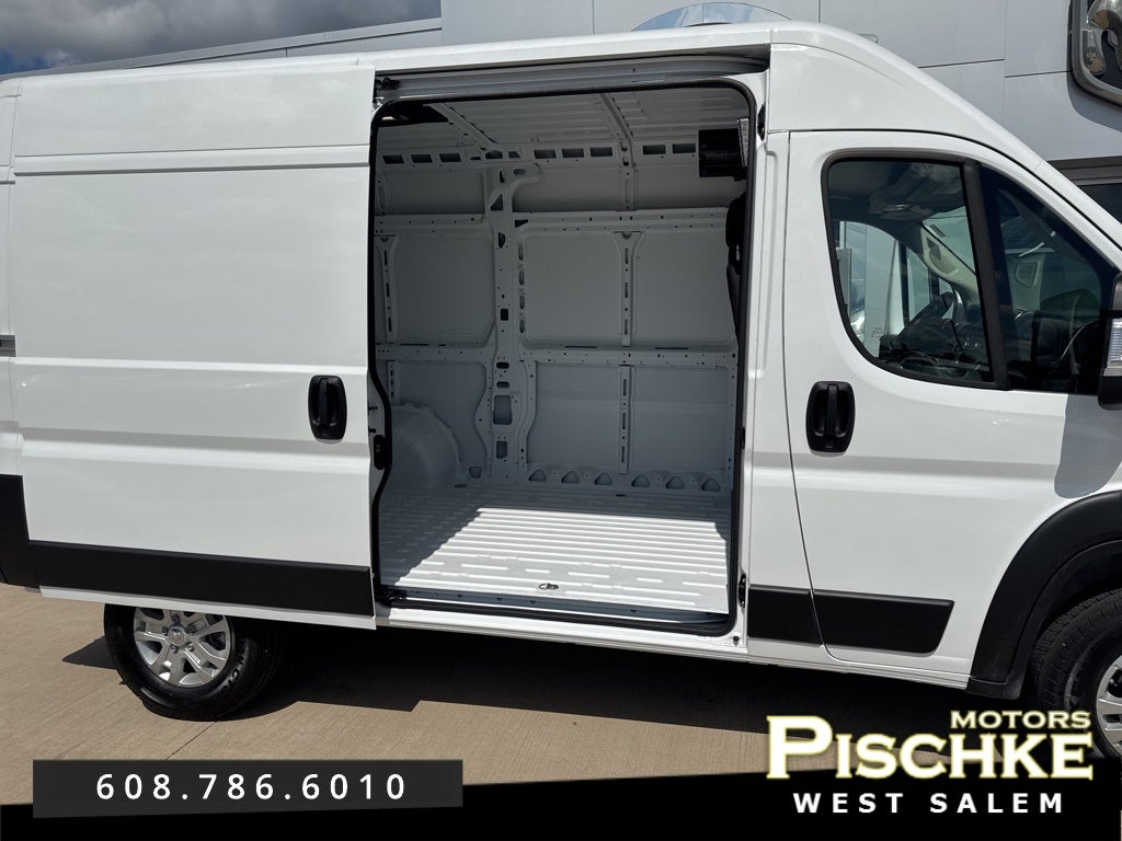 2025 RAM ProMaster 1500 Cargo Van SLT High Roof 136' WB