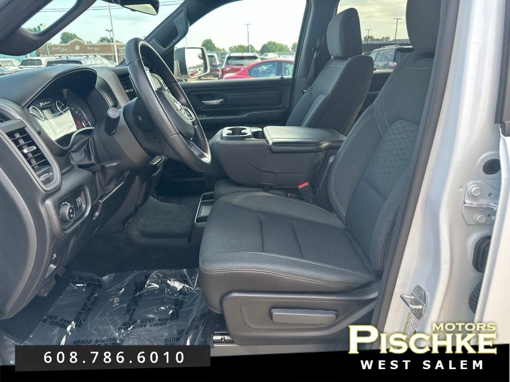 2026 RAM Ram 1500 Express Crew Cab 4x4 5'7' Box